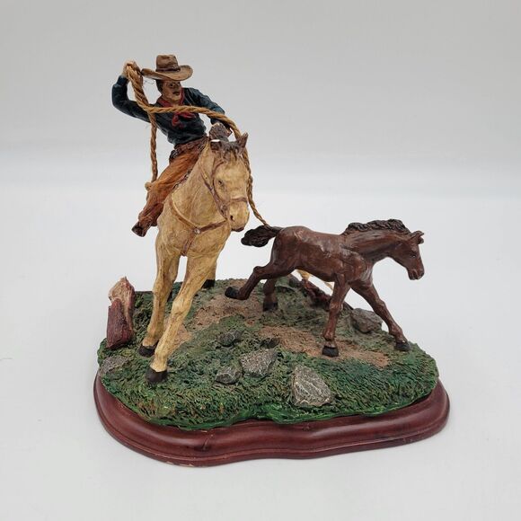 Russ Berrie Ceramic Figure on Base - Cowboy Trails Last Round-Up 14624 READ - Picture 1 of 16